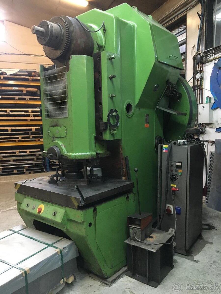 Výstředníkový lis SMERAL LE 250 (8919)