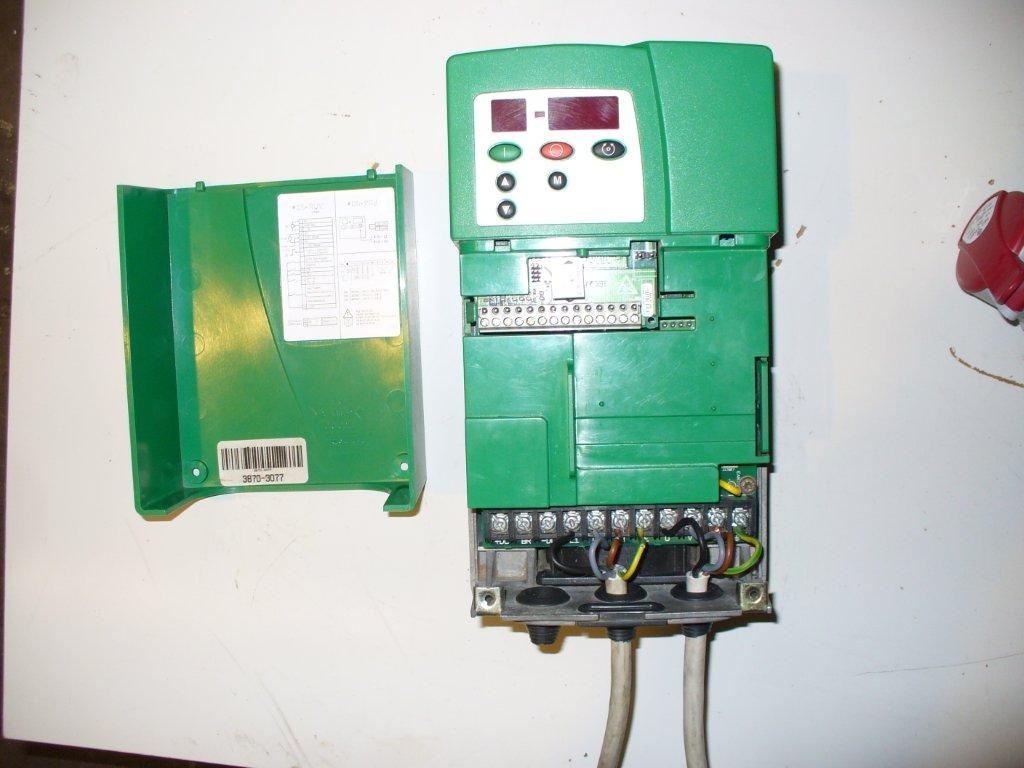 Predám frekvenčný menič , 400V, 2,2kw