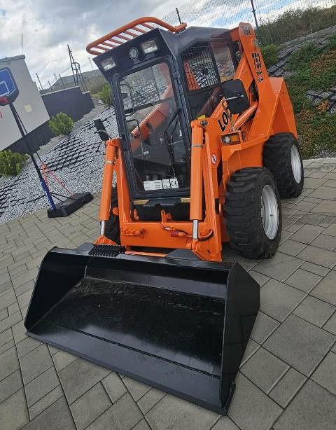 Šmyk nakladač Locust 753 Power