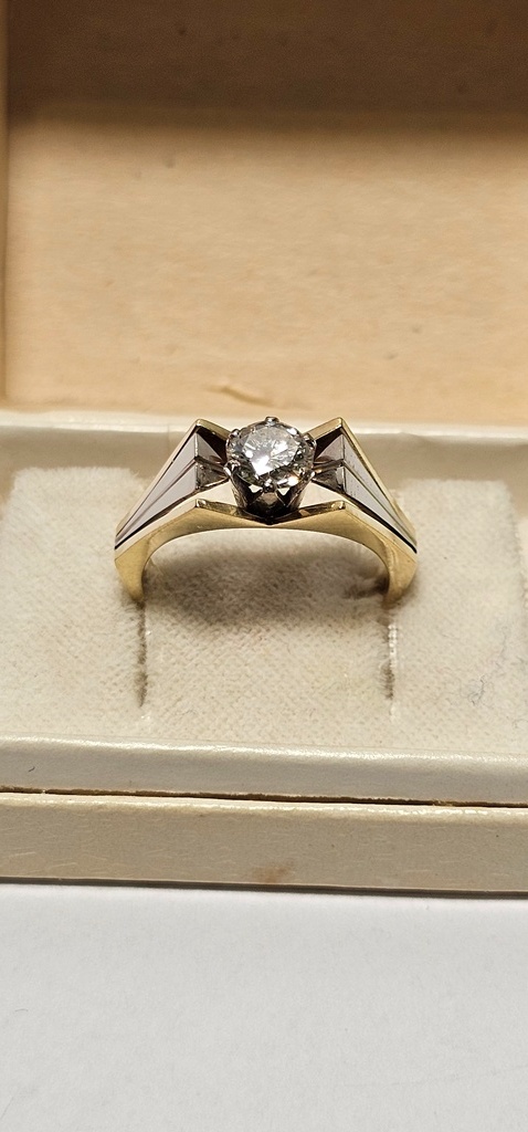 14k zlatý prsteň 0,78ct