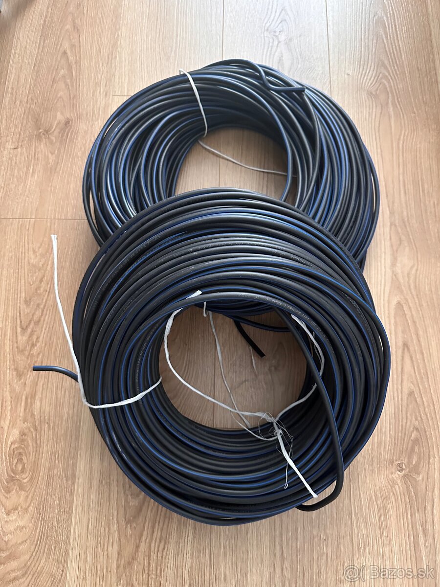 Kábel pevný CYKY-J 3x1,5 PVC 200m