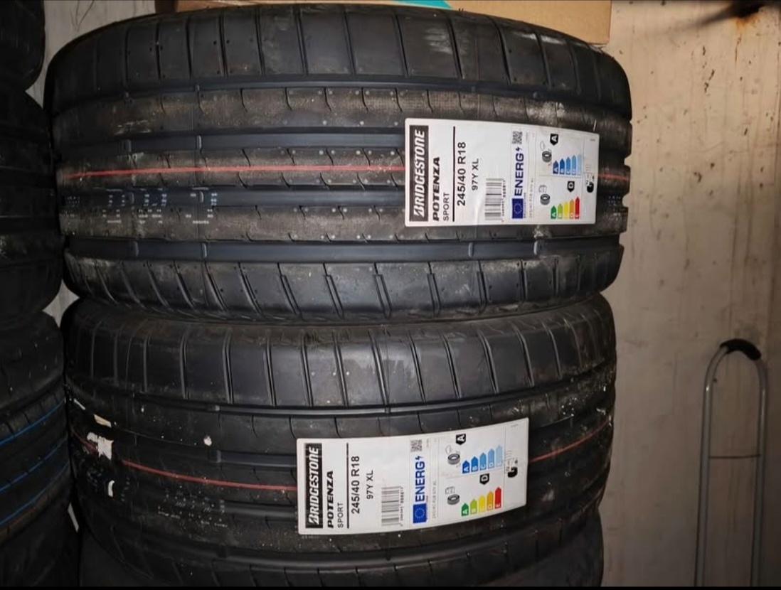 245/40 R18 97Y XL