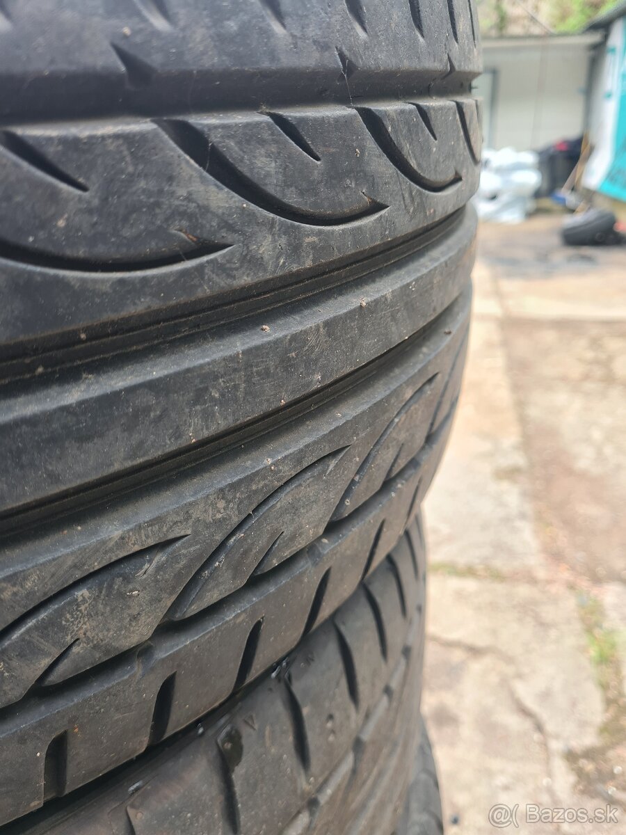 235/40 r18 letne pneu hankook