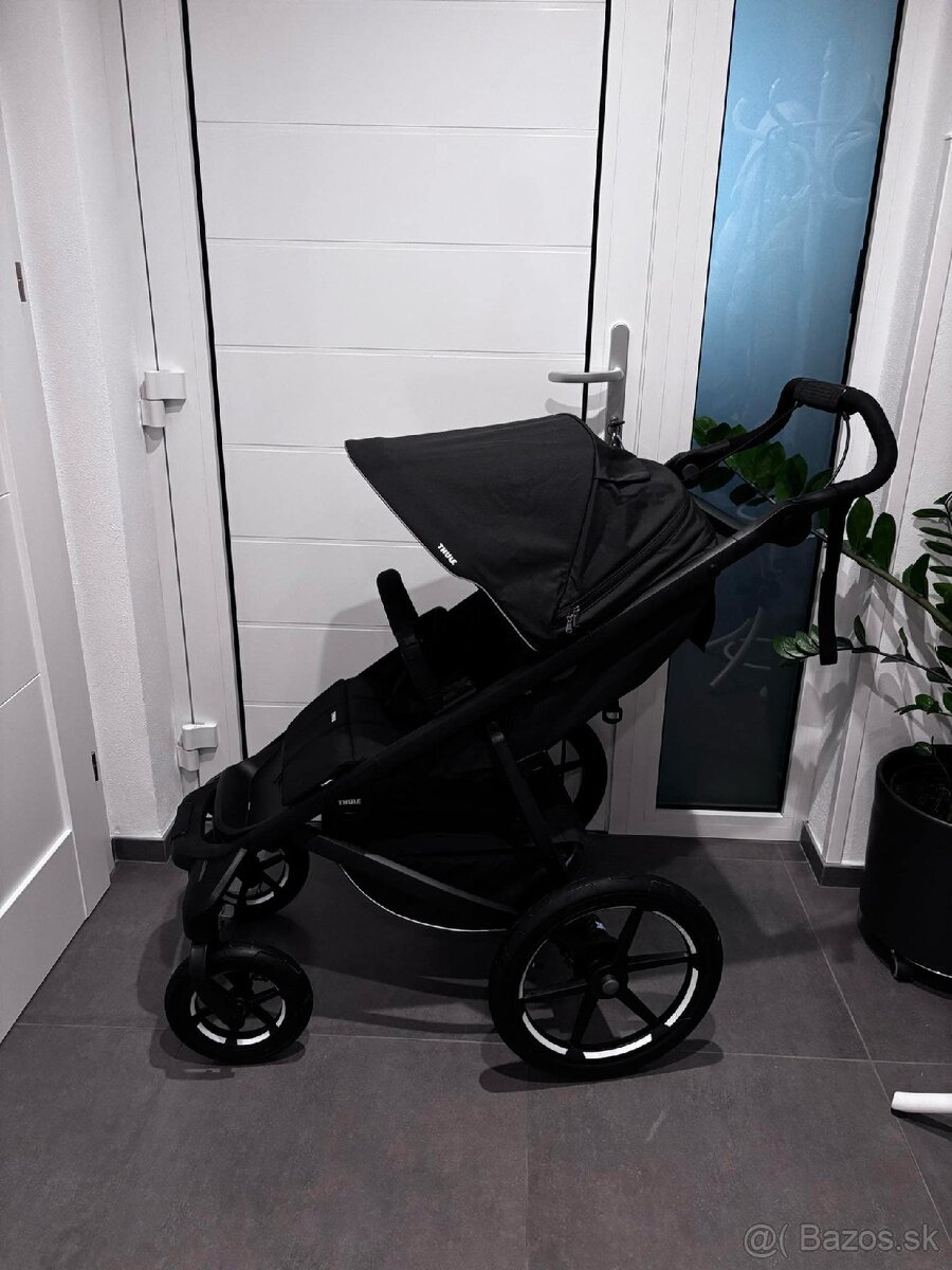 THULE Urban Glide 4-kolesový športový kočík Black