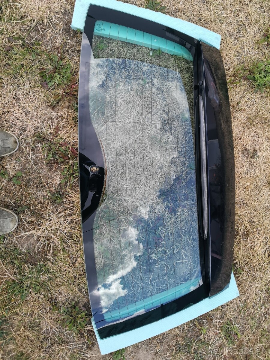 Zadné sklo na BMW E46 touring