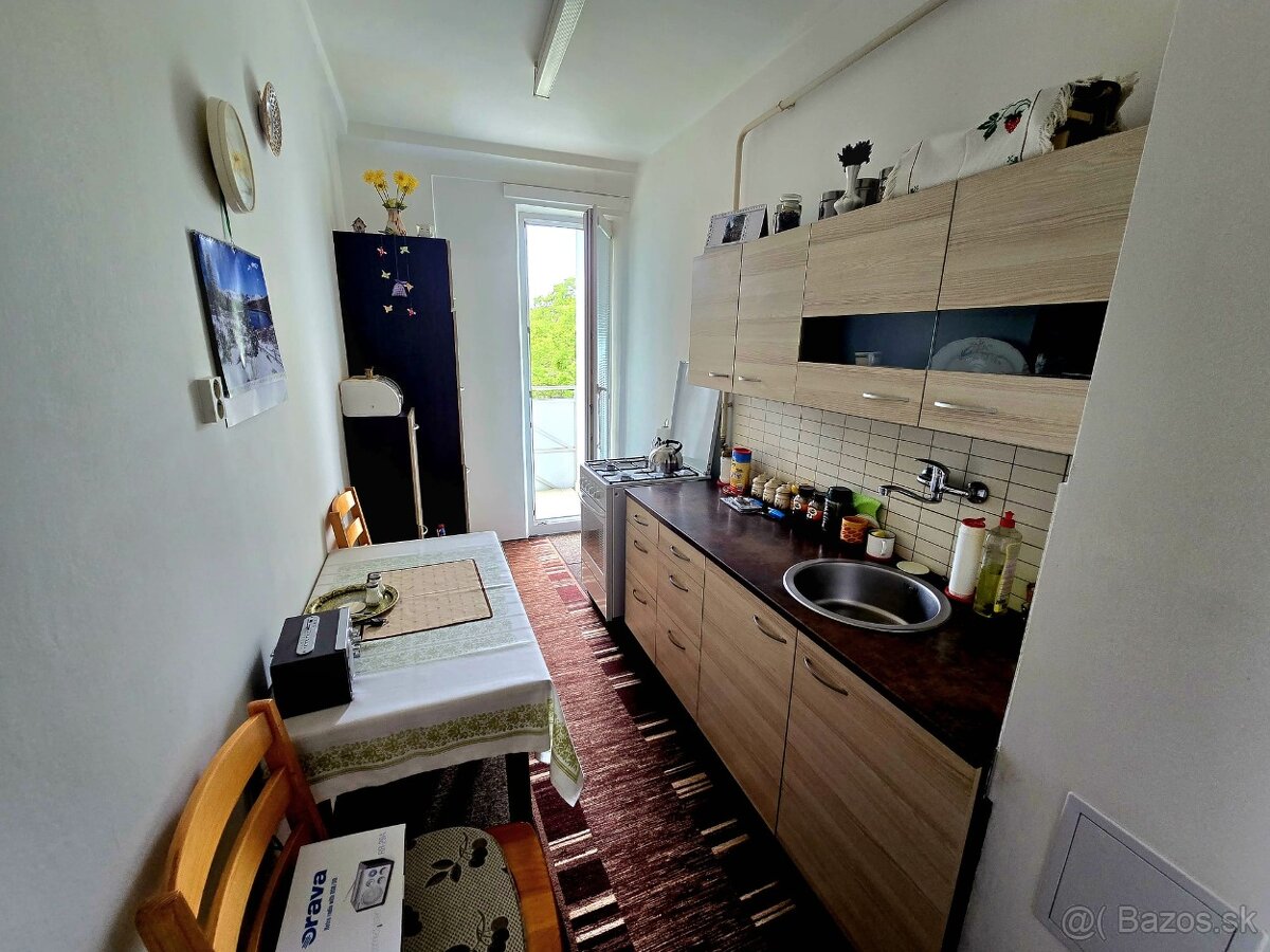 3-izbový byt Ostredky
