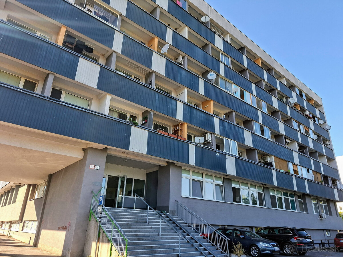 1-IZB.BYT S LOGGIOU, ZARIADENÝ, RAČIANSKA UL., NÁJOM VRÁTANE