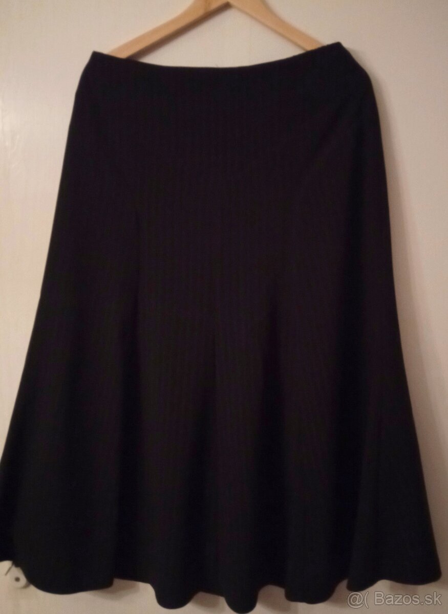 Čierna elegantná sukňa