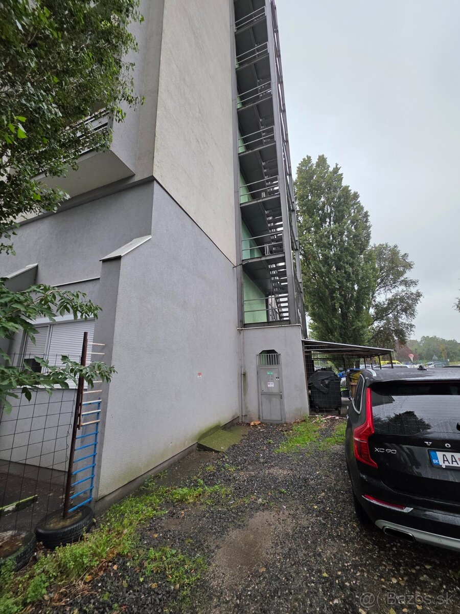 Prenájom: Nebytový priestor / sklad – Vlčie hrdlo 55, Bratis