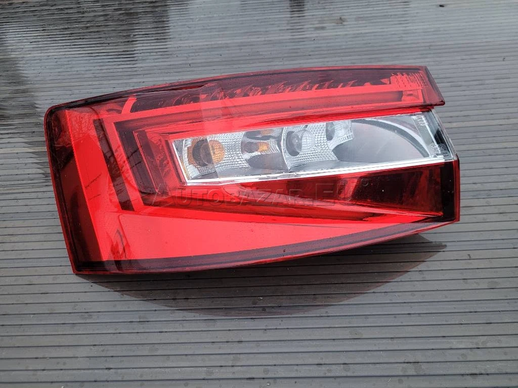 SKODA SUPERB III LAVE SVETLO