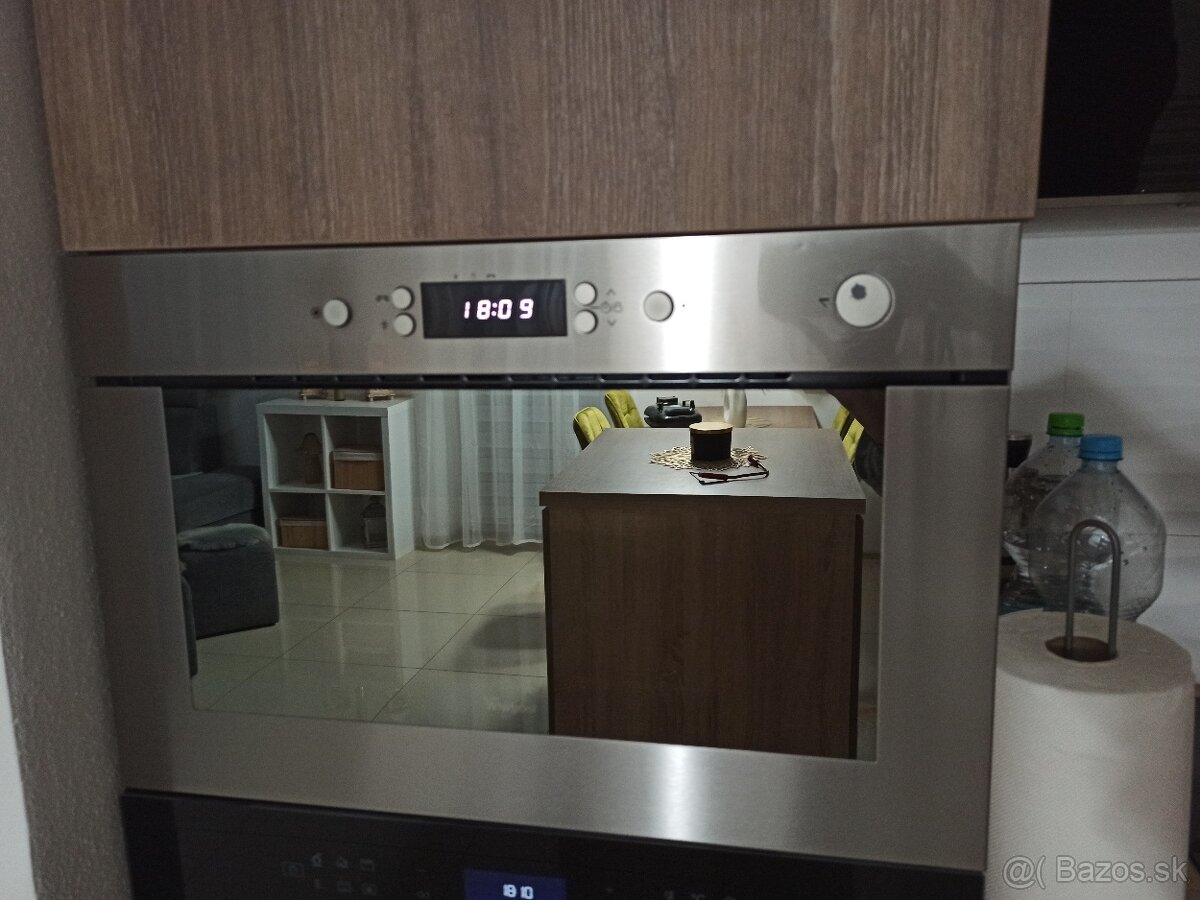 Vstavaná mikrovlnná rúra