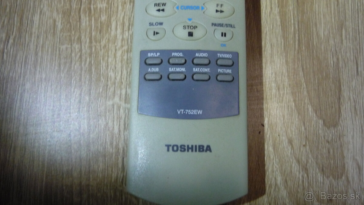 Predam VHS Toshiba Video Player dialkove ovladace