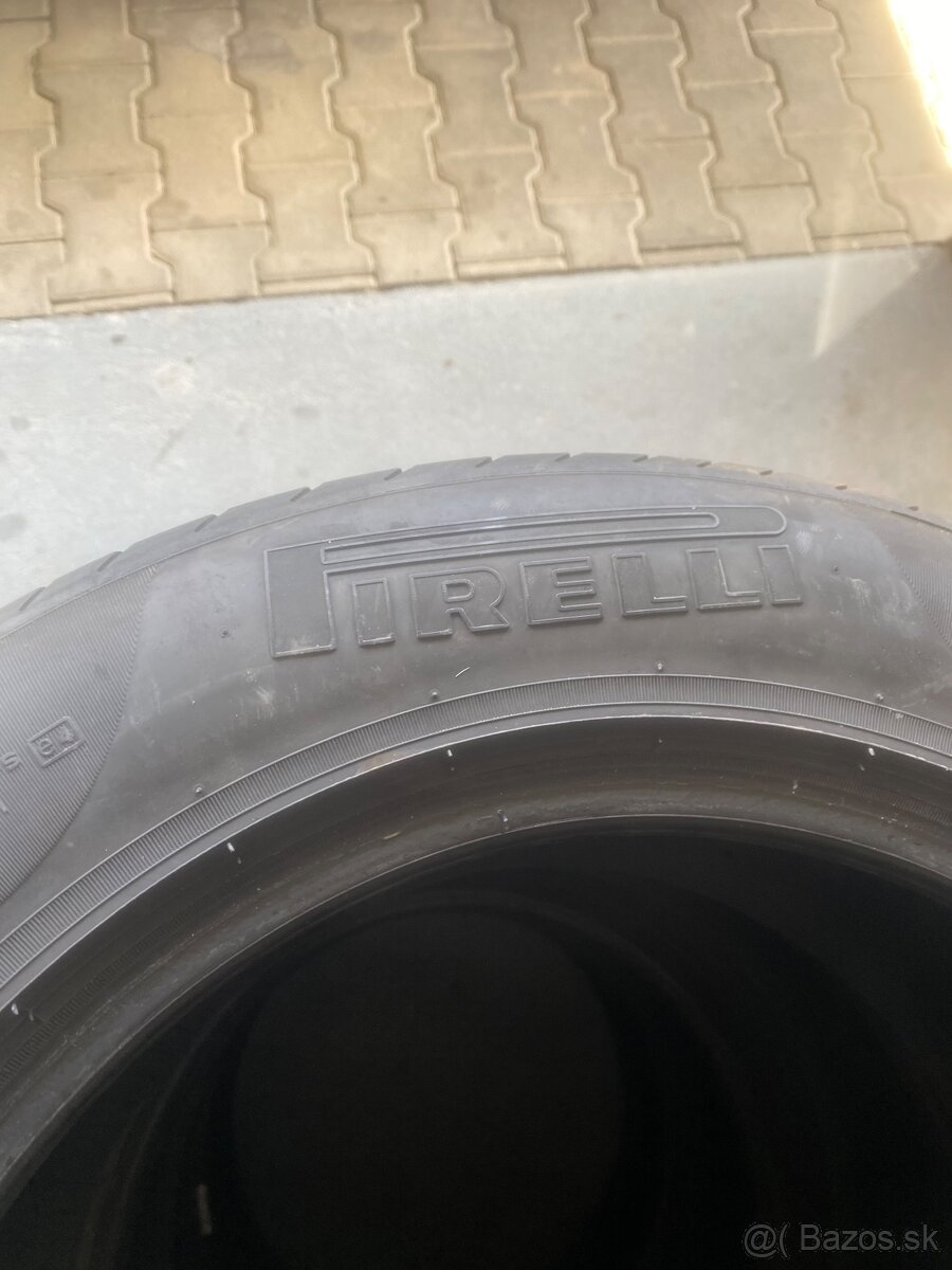 Pneumatiky Pirelli P-Zero 235/60 R17 102Y
