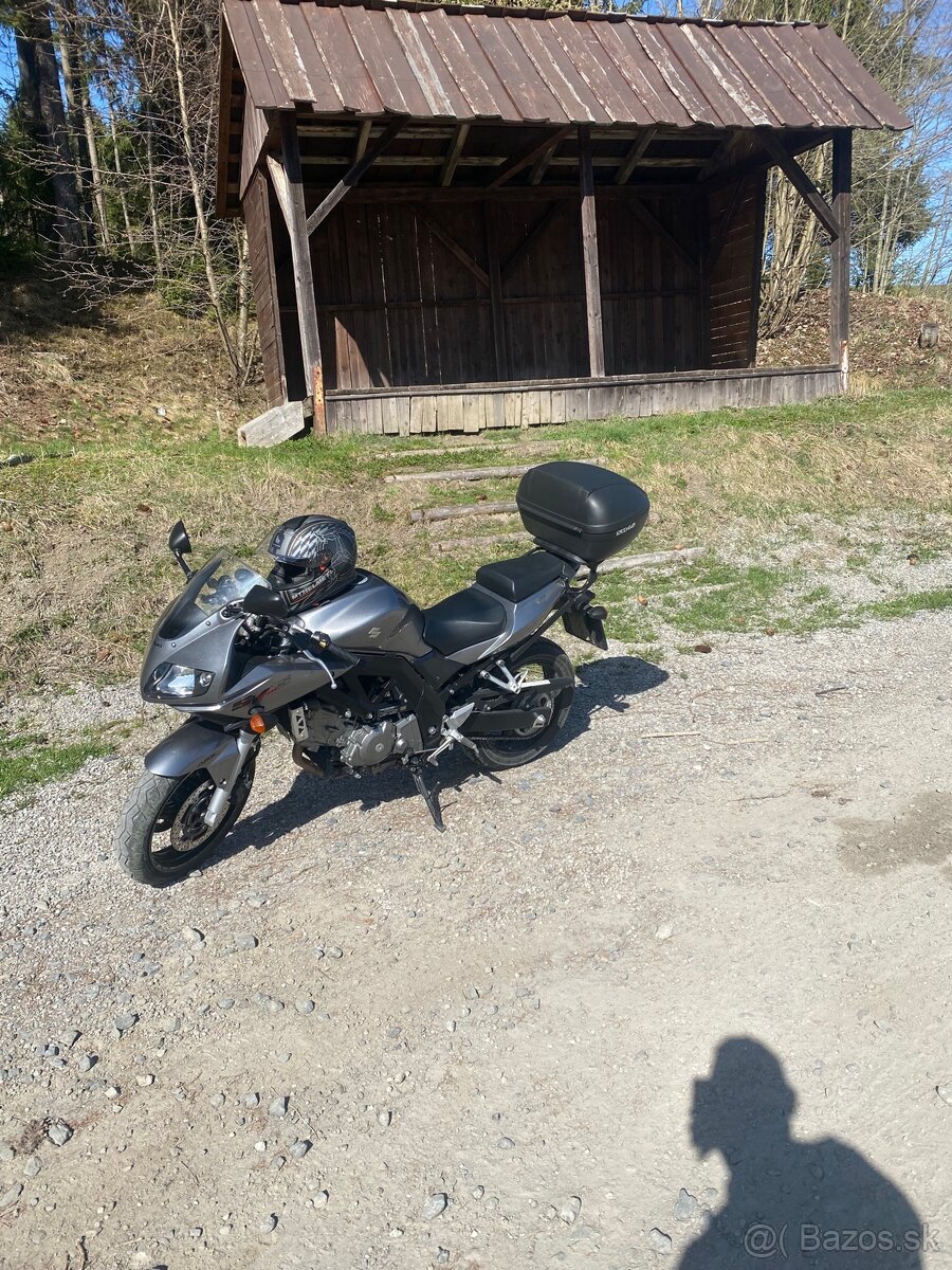 Suzuki SV650