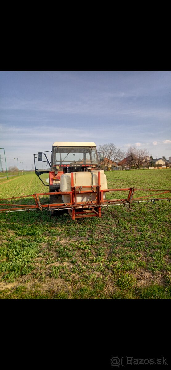Nesený Postrekovač za traktor