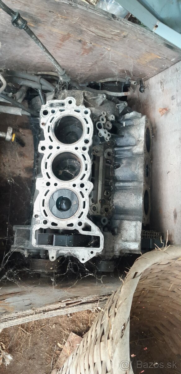 Motor z mercedesu V6