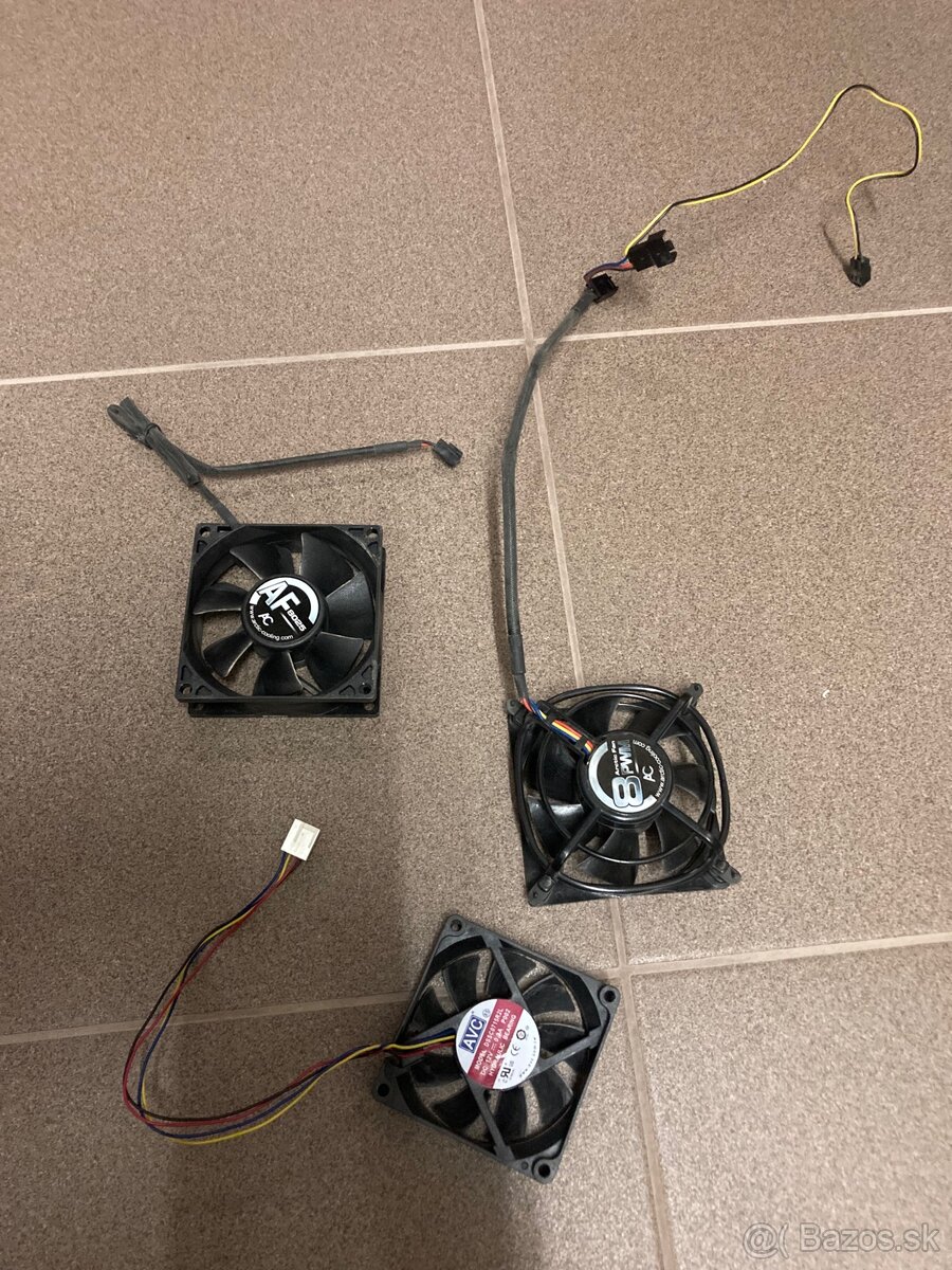 Ventilatory na stolove PC