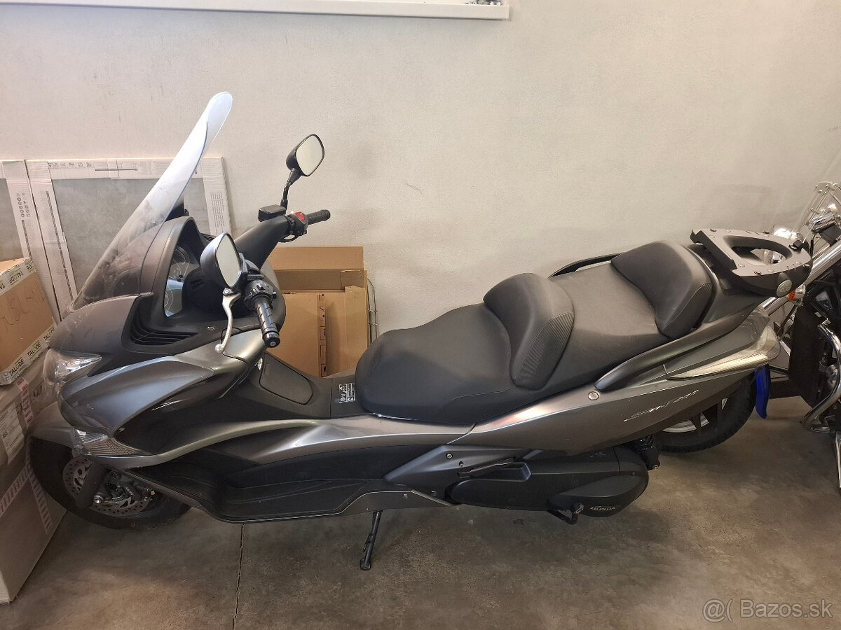 Maxi skúter honda 400