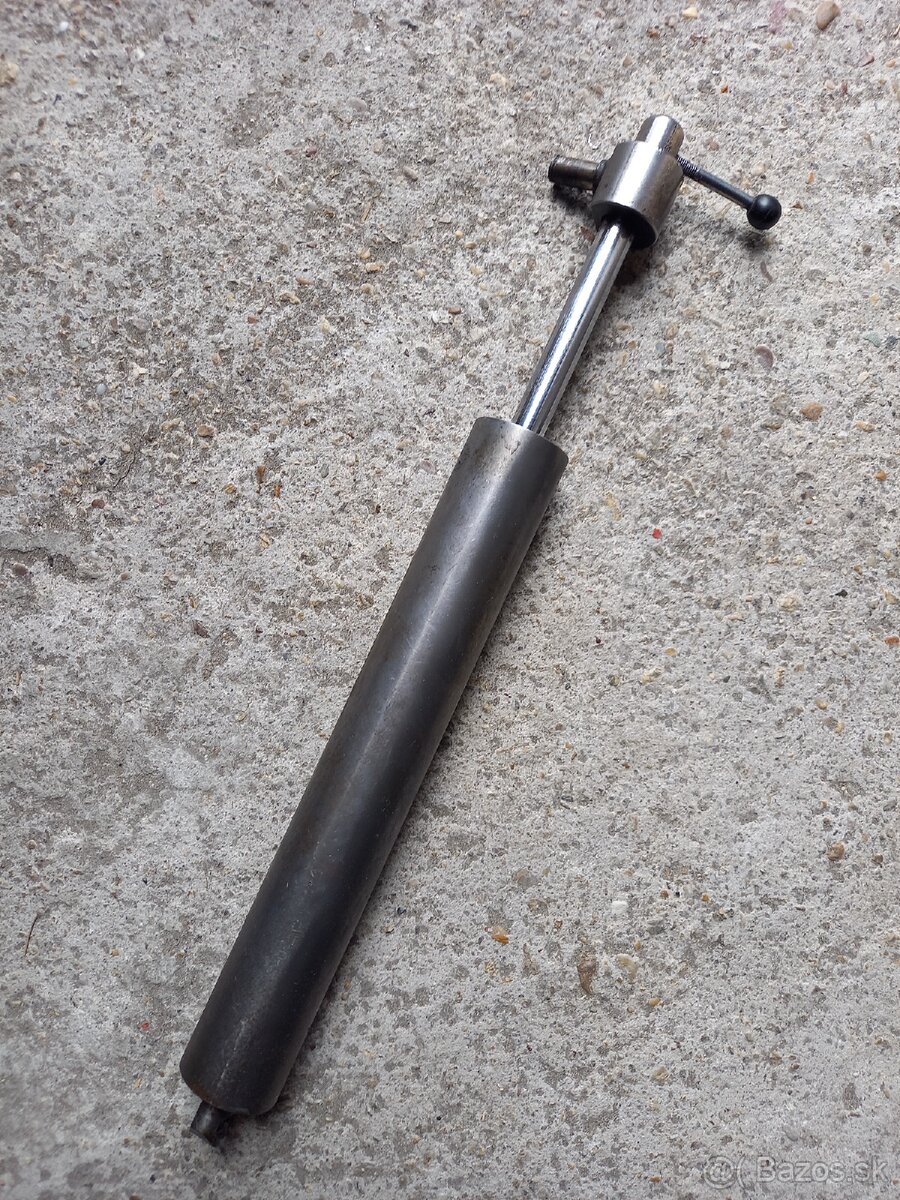 Hydraulický piest