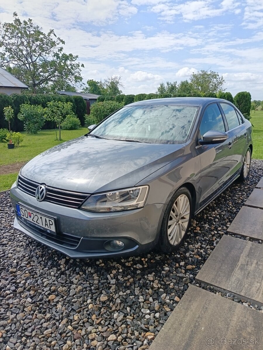 Volkswagen Jetta, benzín 1.4 TSI Highline