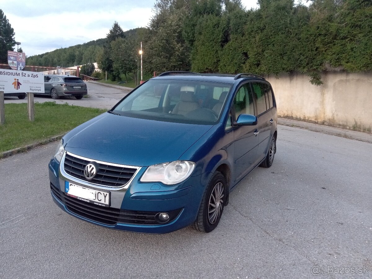 Volkswagen Touran 1.4 TSi 103kw 7miestne