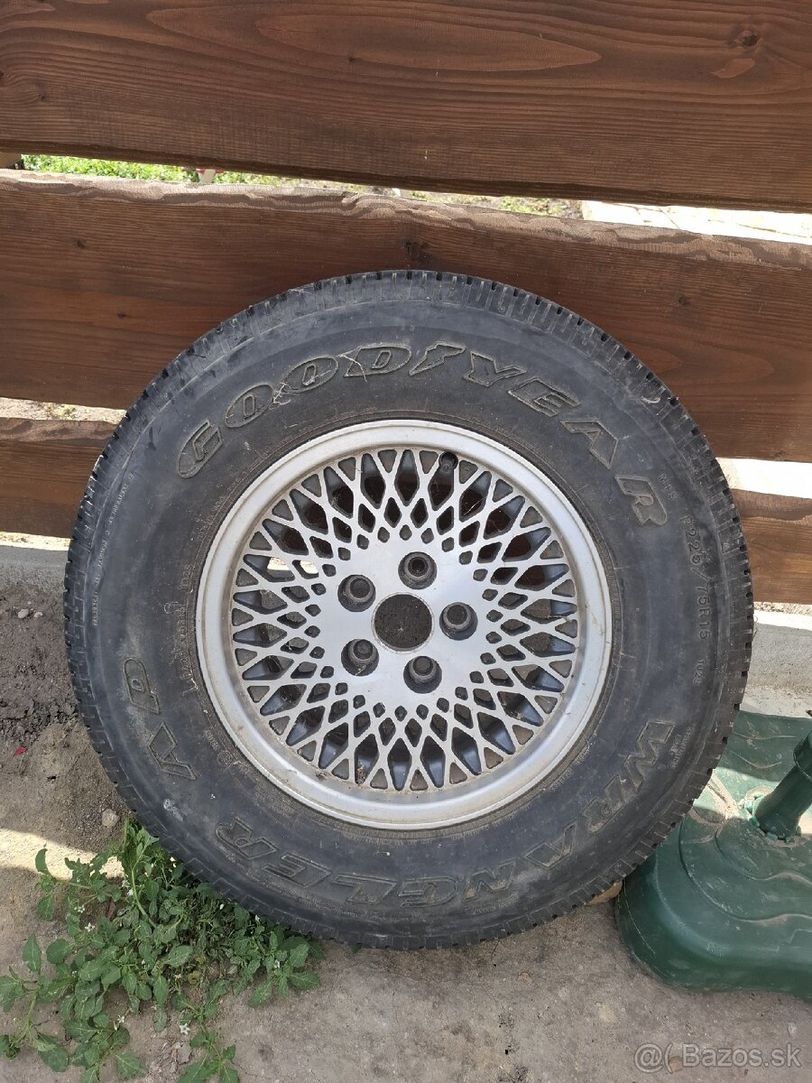 Jeep koleso