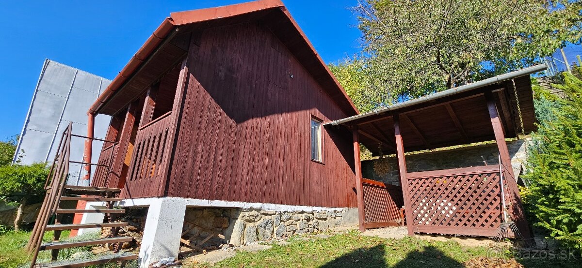 Záhradná chatka s pozemkom 391 m2, Červený jarok, SNV