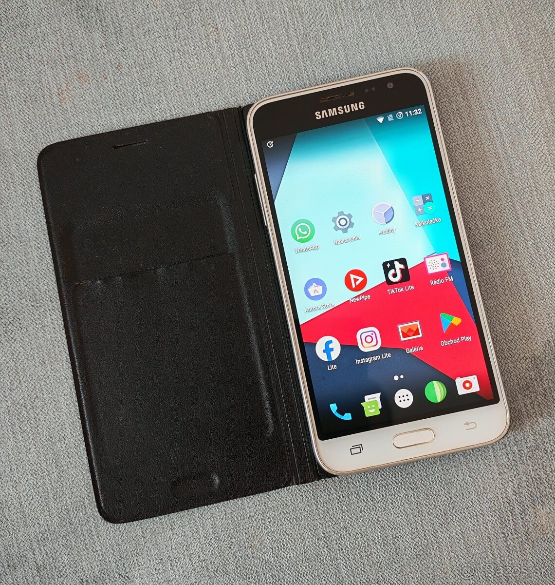 Samsung Galaxy J3 (6)