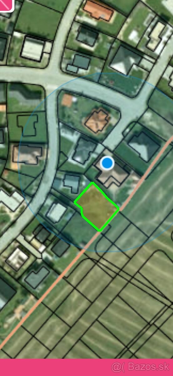 Stavebný pozemok + stavebné povolenie 620 m2