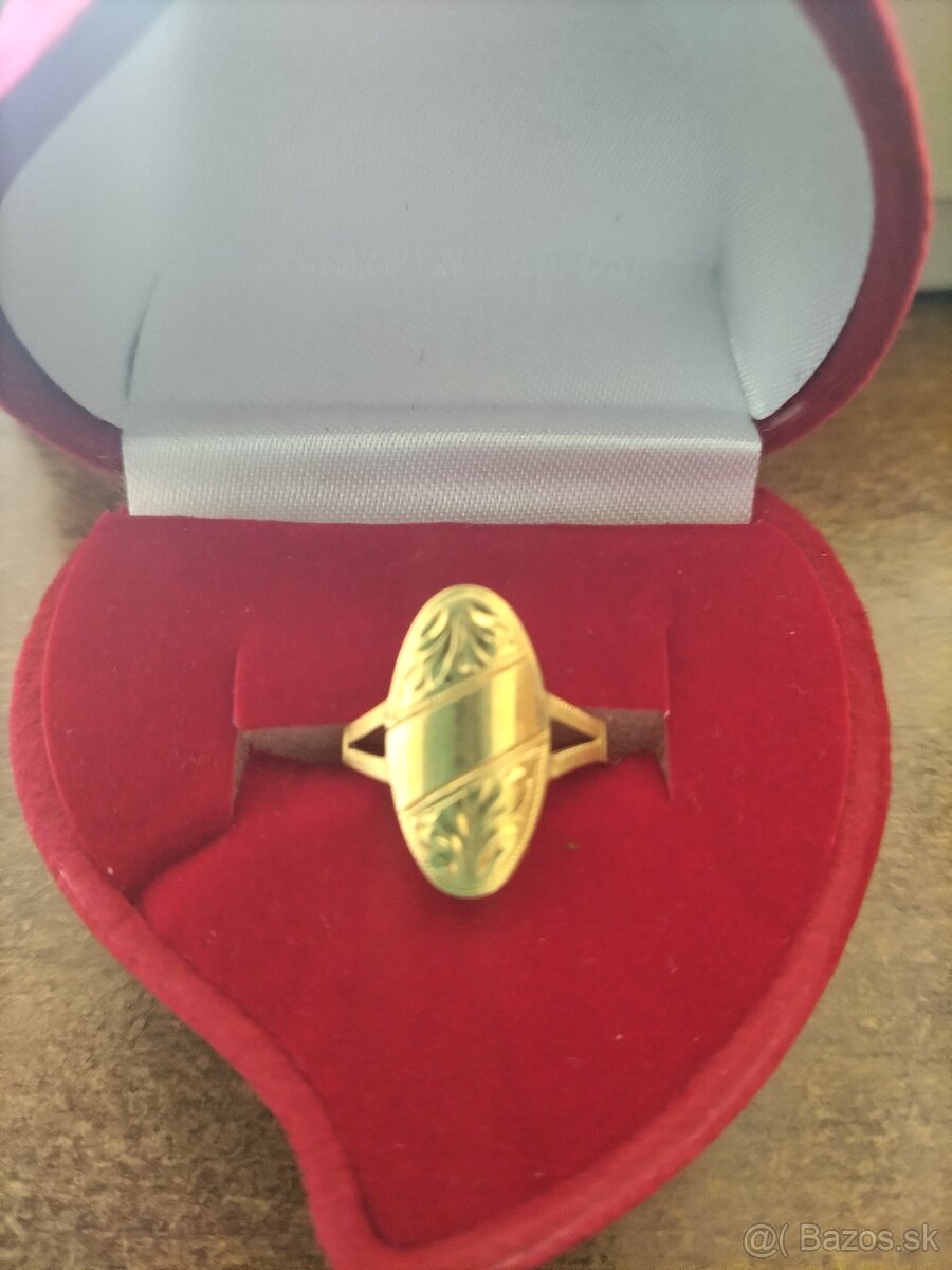 zlatý prsteň 14 karatový s puncom