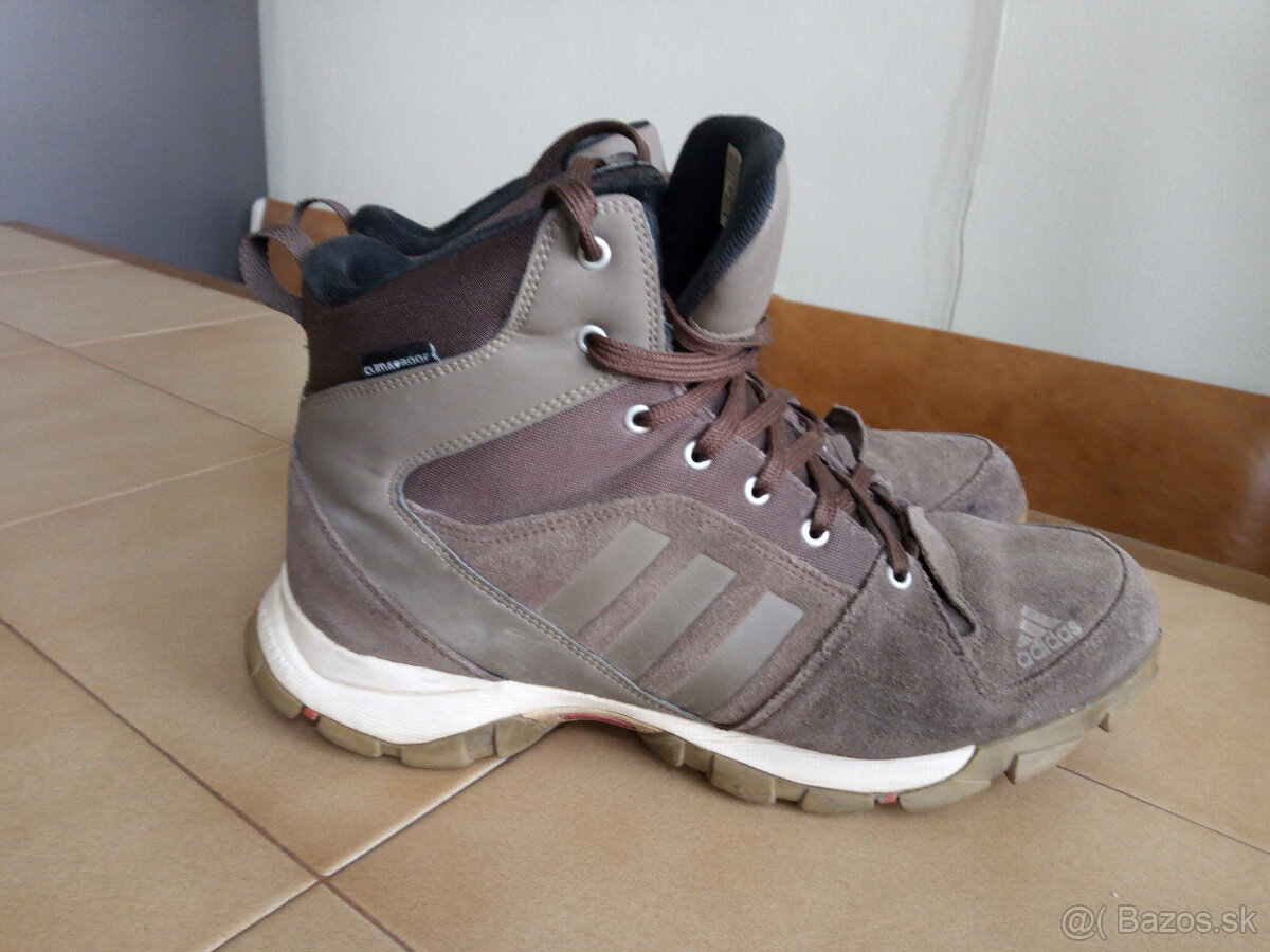 Panska zimna kozena sportova obuv ADIDAS.