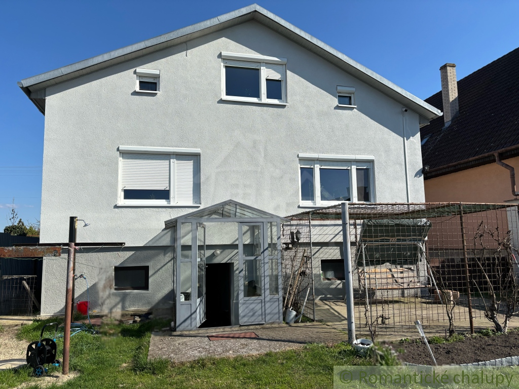 Priestranný 5-izbový dom ideálny pre viacgeneračné bývanie