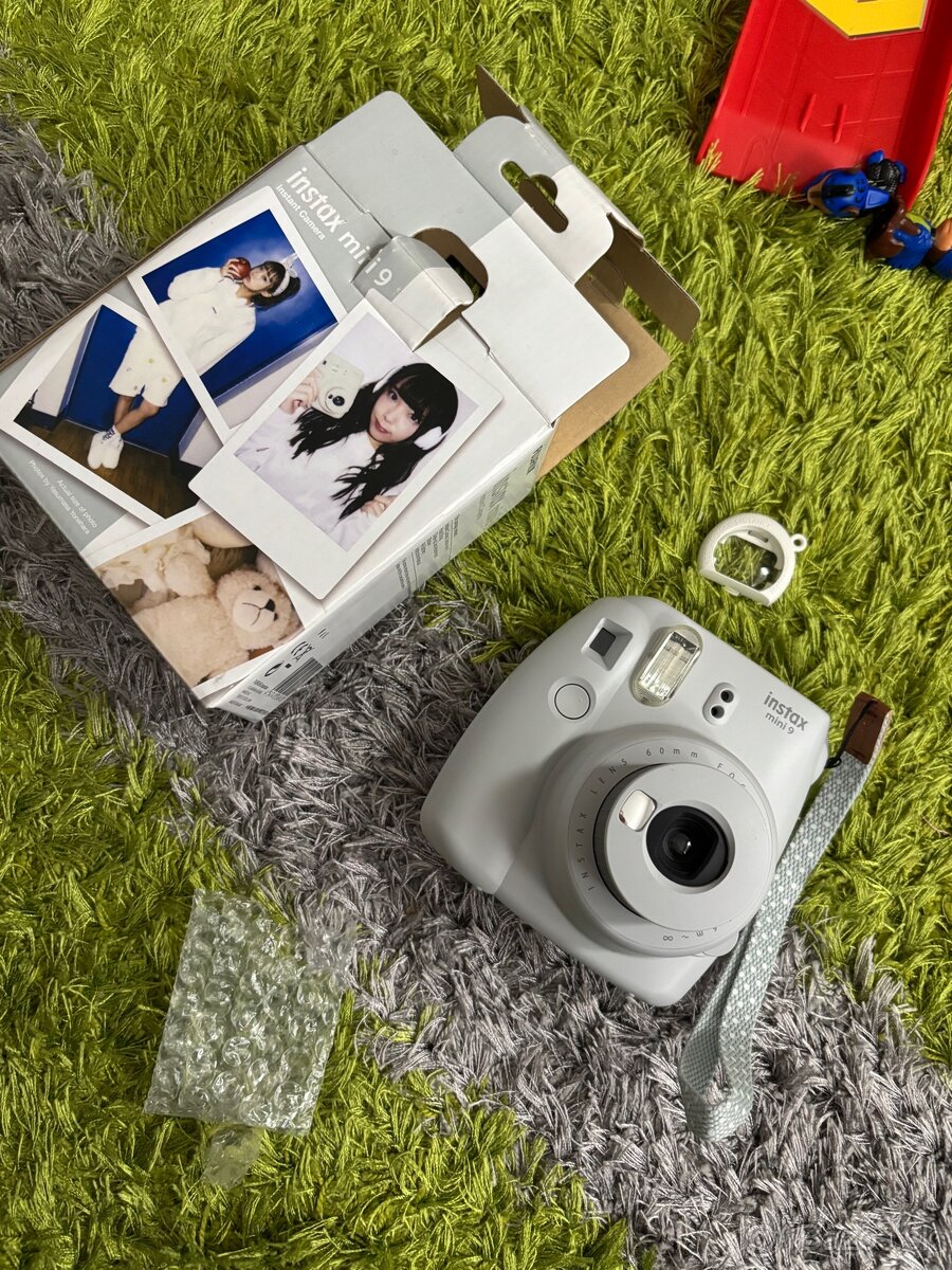 Instantný fotoaparát Fujifilm Instax mini 9