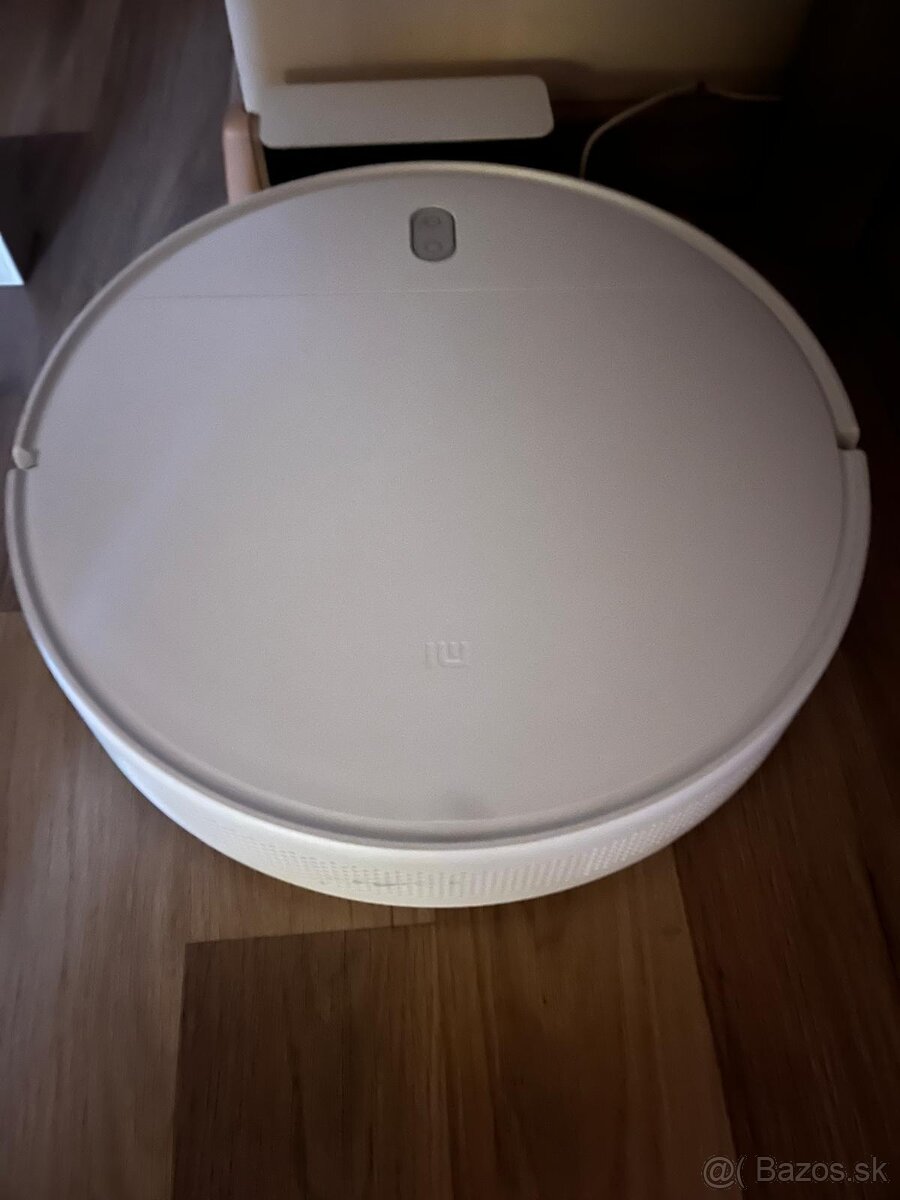 Xiaomi Mi Robot Vacuum-Mop Essential