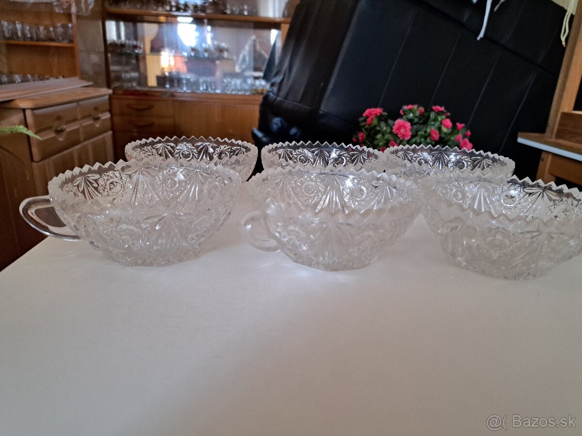 Kryštálové kompotové misky