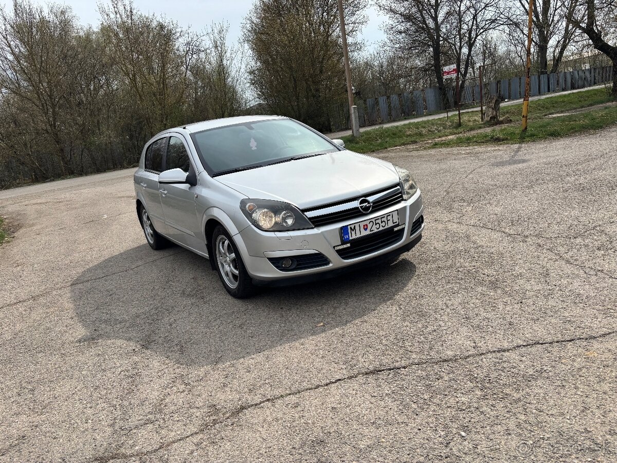 Opel Astra H 1.6 77kw nova stk emisna