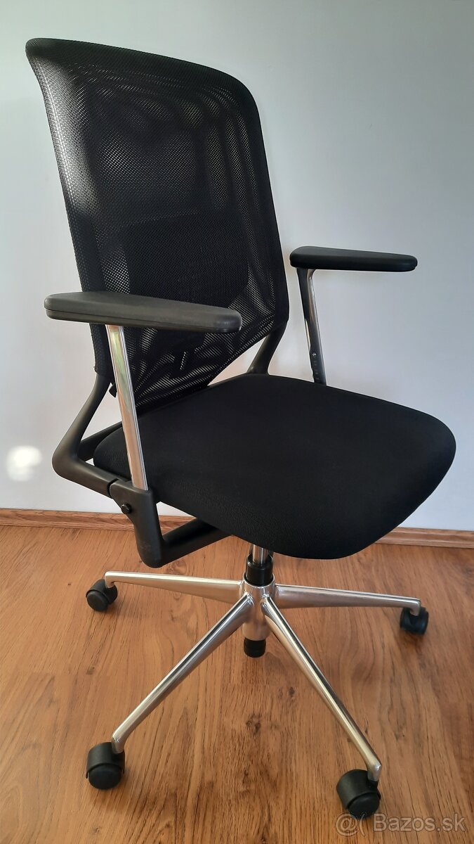 ergonomická kancelárska stolička VITRA Meda 2/XL