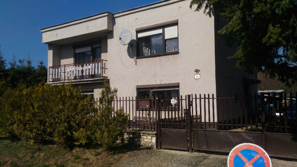 Predám starší rodinný dom v Tuhári REZERVOVANÝ