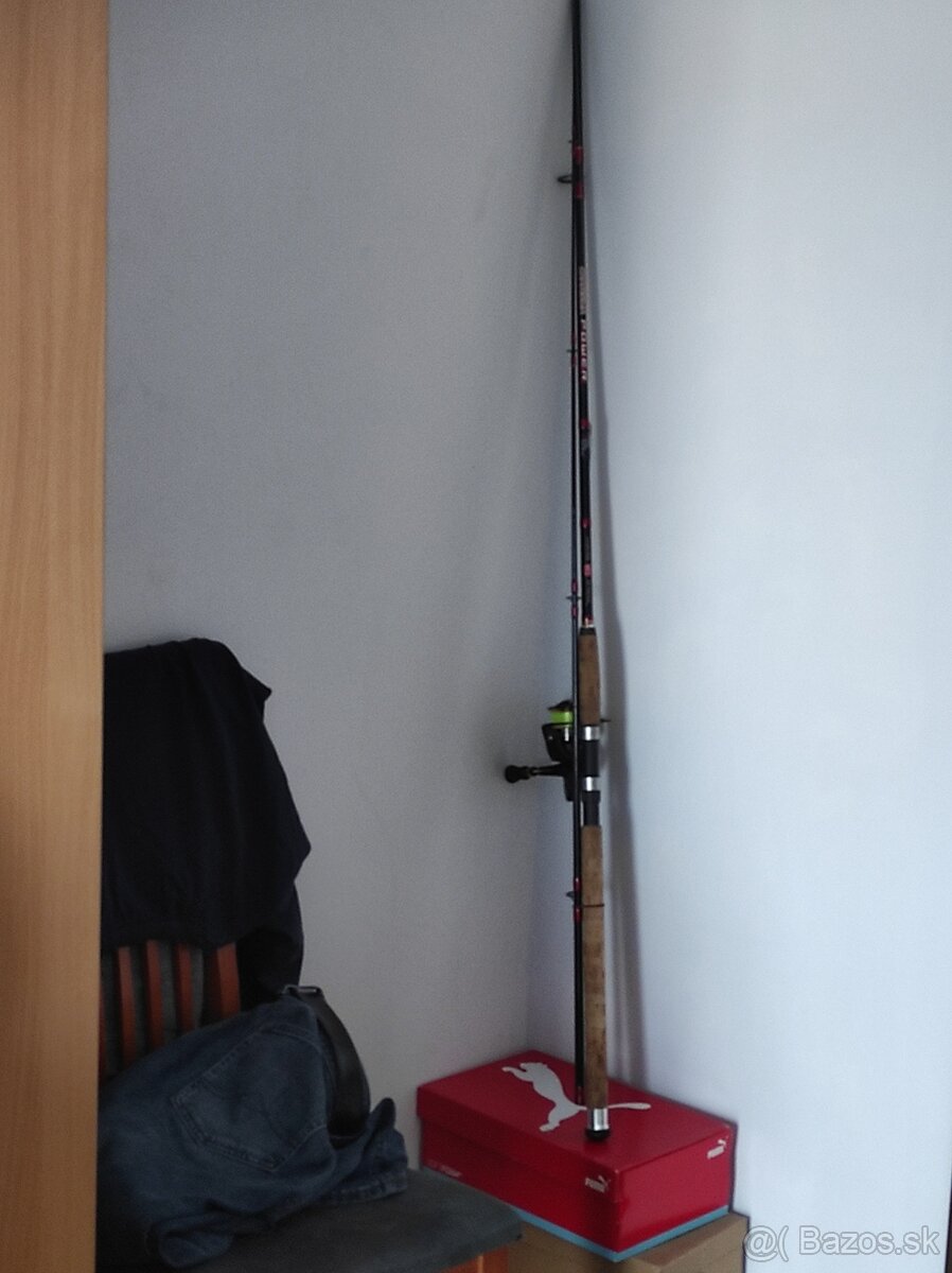 Dvojdielny rybársky prut Spro