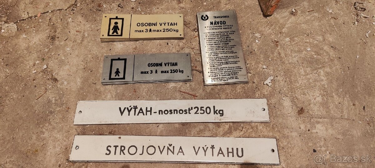 Historické tabuľky a označenia