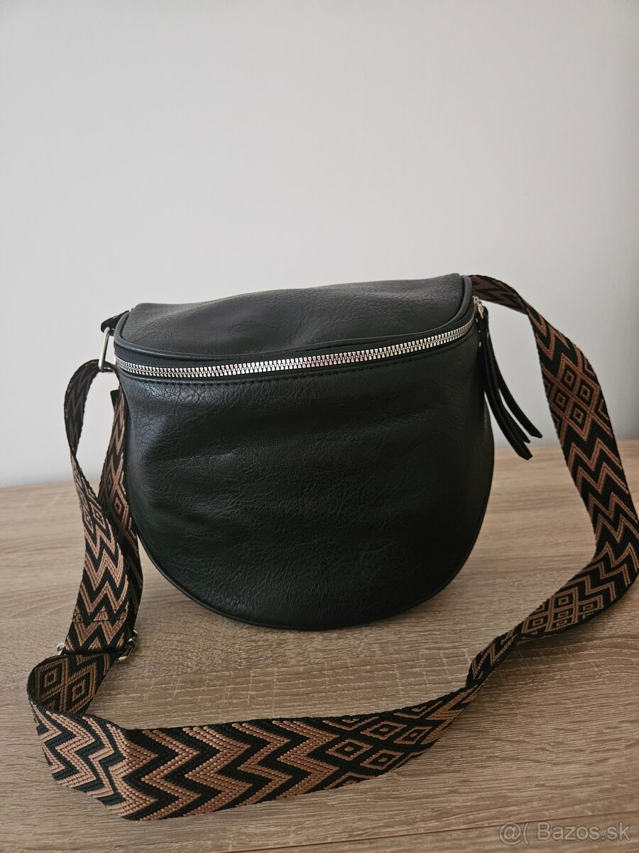 Crossbody kabelka