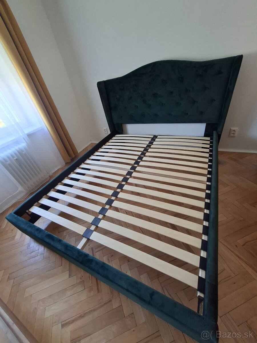 Manželská posteľ