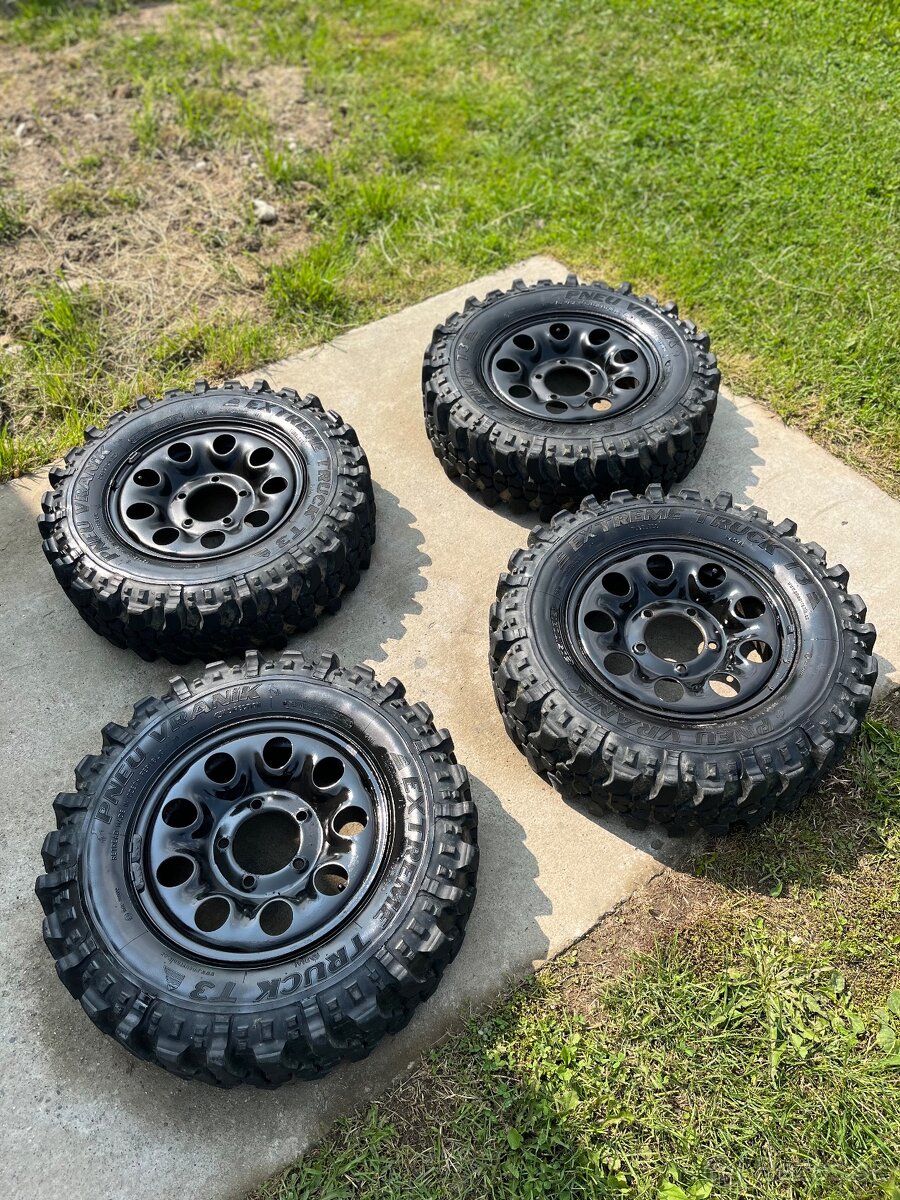Offroad pneu T3 + disky na Suzuki Samurai