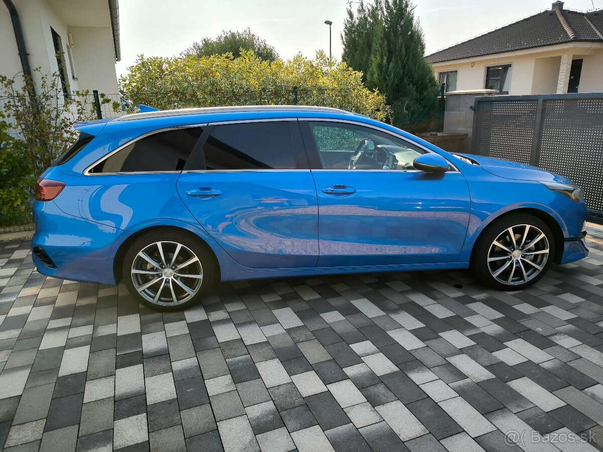 Kia Ceed SW 1.5 Tgdi 118kw, AT Gold, LED, GOLD +