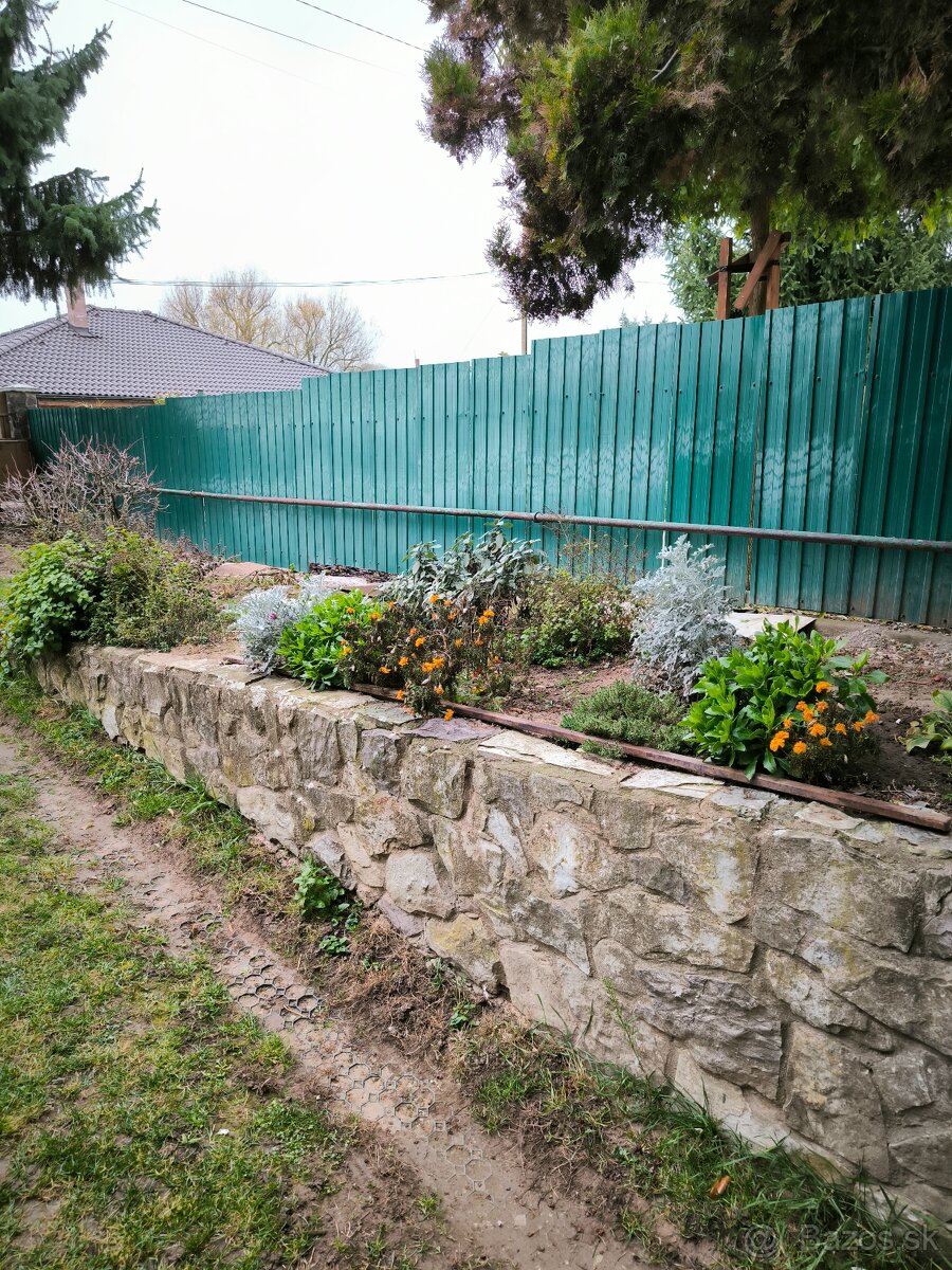 Predám plot