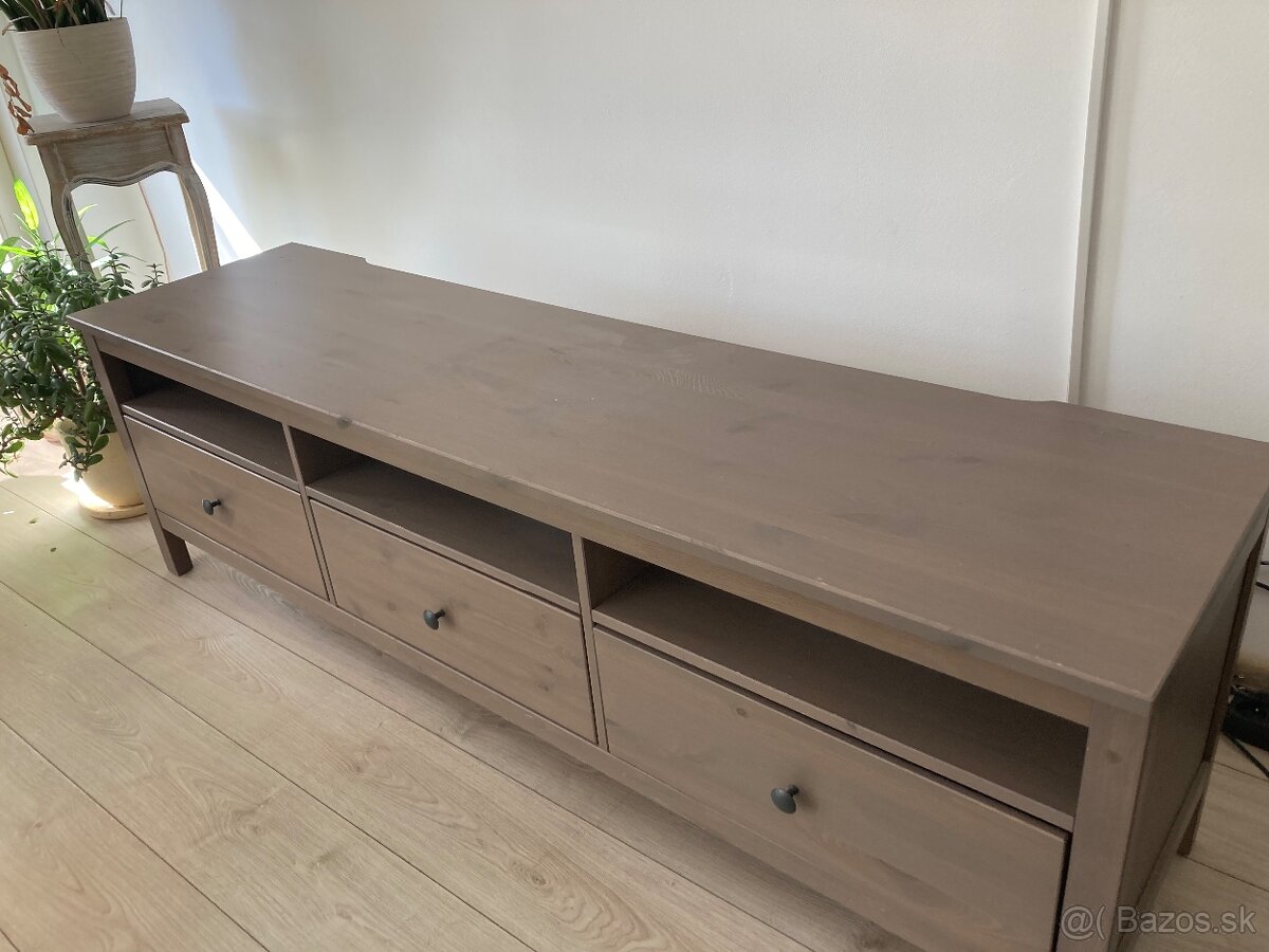 TV stolik Ikea