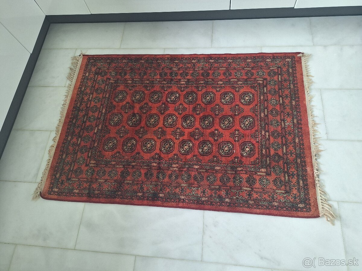 Tradičný orientálny koberec