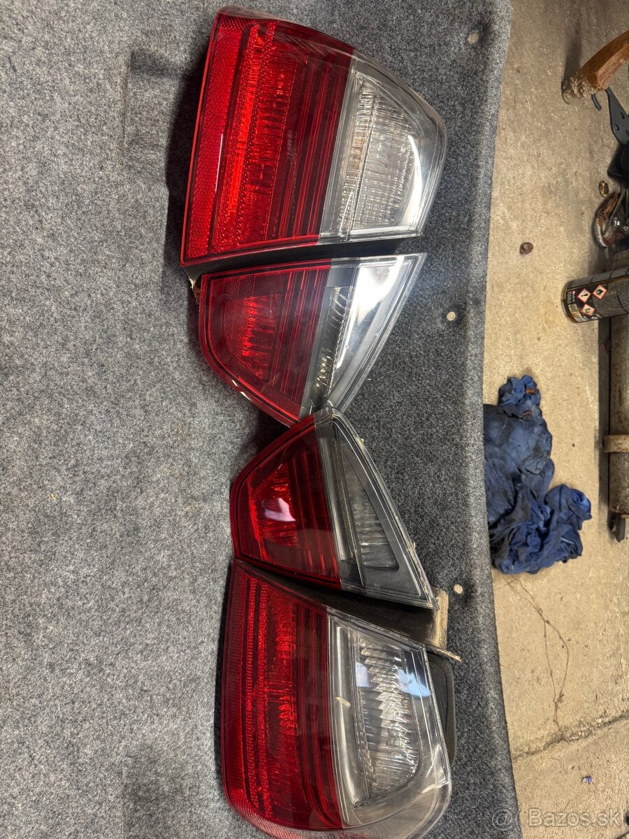 zadné svetlá bmw e90 pred fl