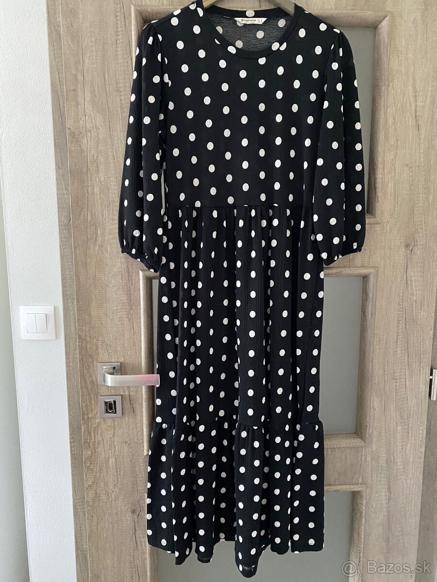 Čierno biele bodkované šaty