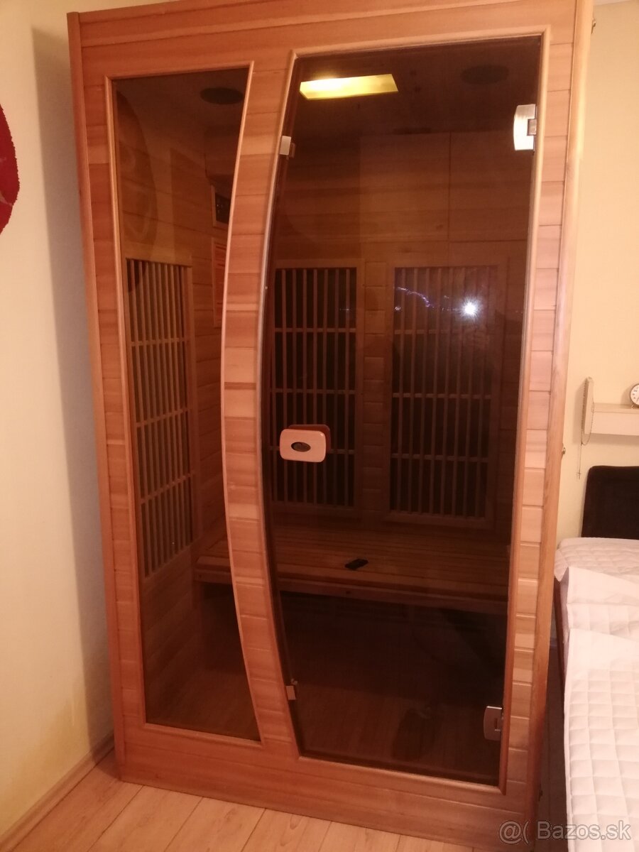 Infrasauna so 5 infrapanelmi, radiom a chromoterapio